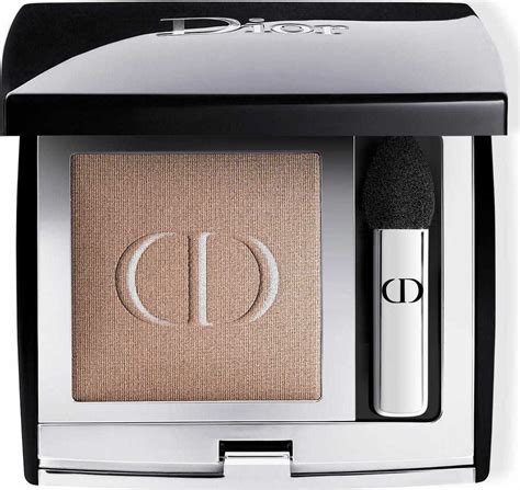 dior 658 moni|dior mono couleur eyeshadow.